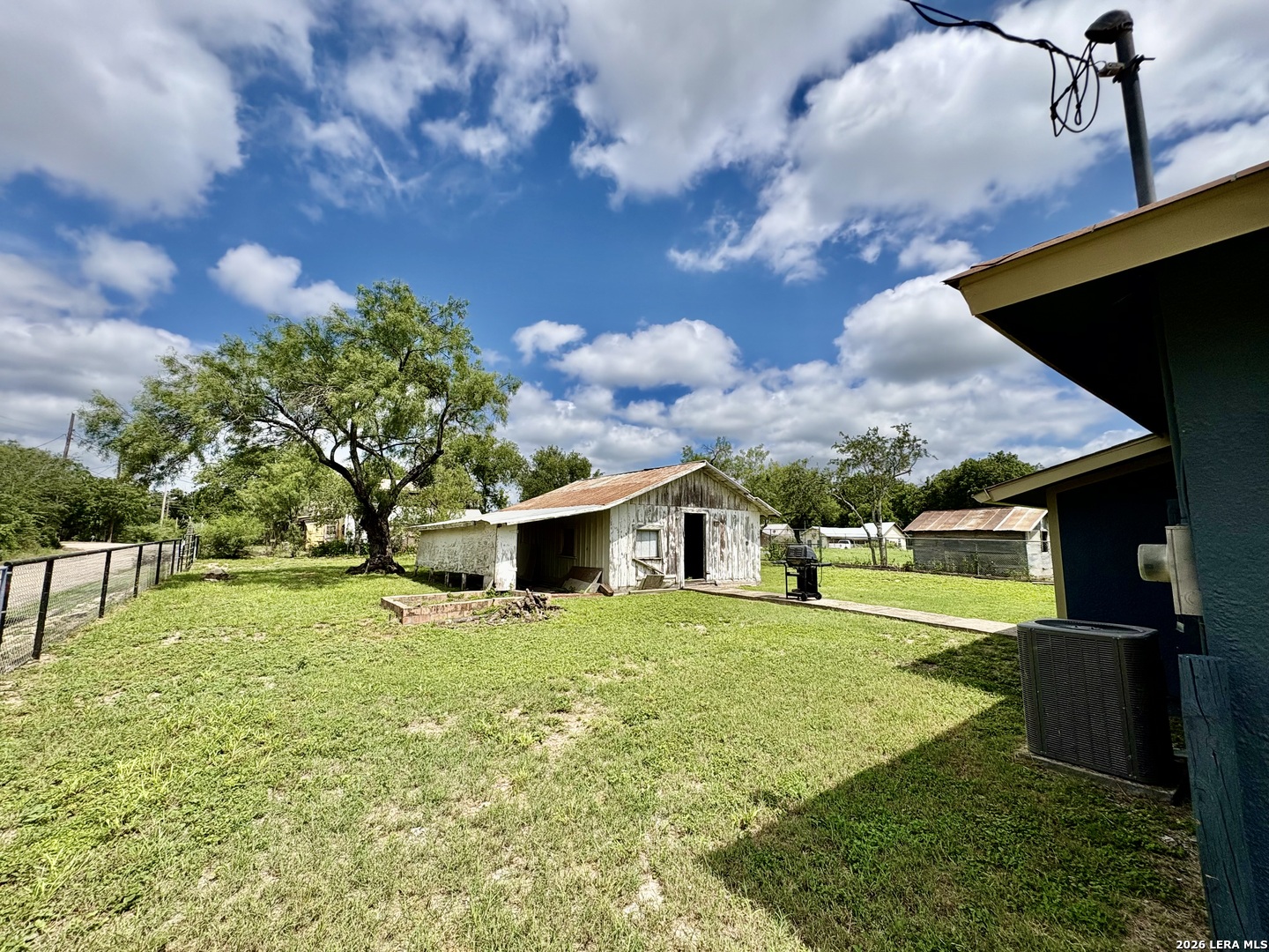103 S Sweeney Brackettville TX 78832