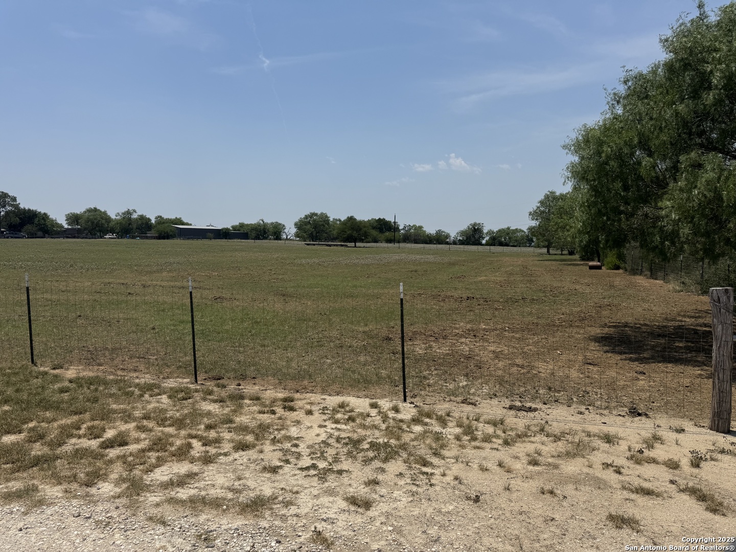 7084 Richter Elmendorf TX 78112