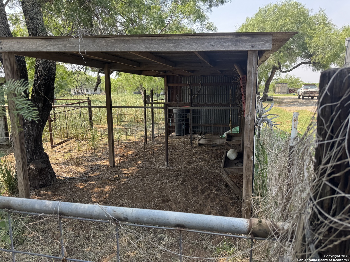 7084 Richter Elmendorf TX 78112