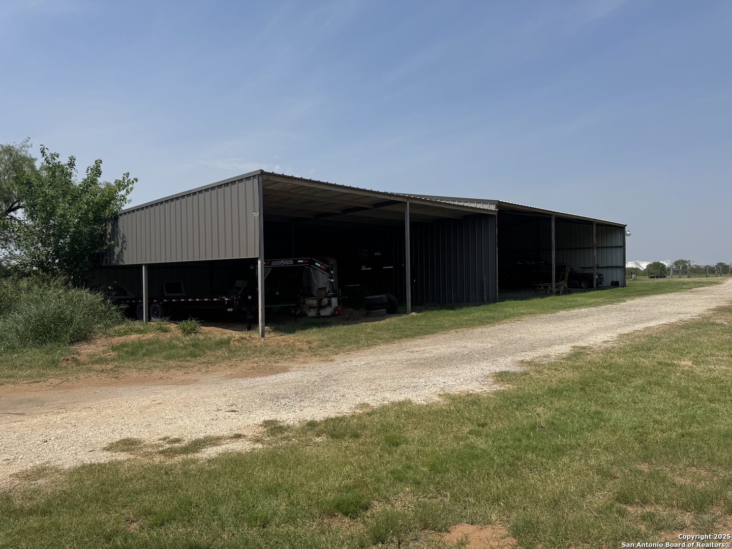 7084 Richter Elmendorf TX 78112
