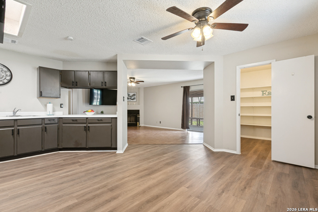 6402 Beech Trail Converse TX 78109