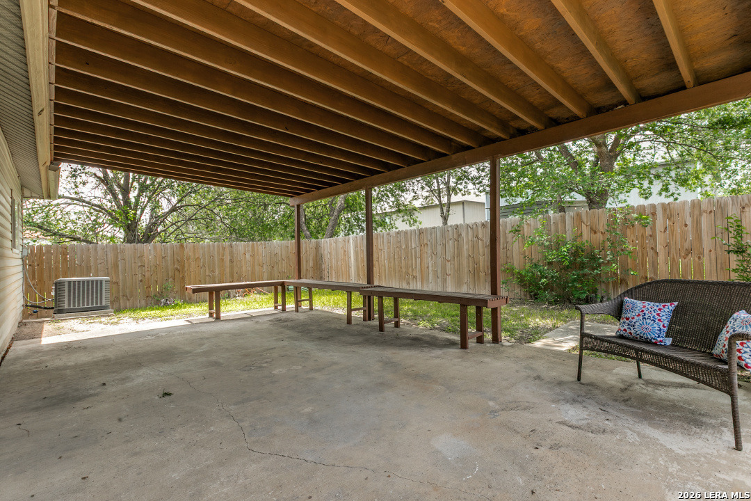 6402 Beech Trail Converse TX 78109