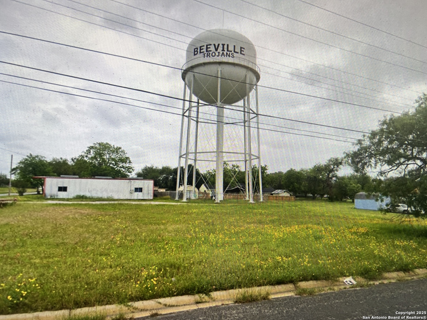 307 W Huntington Beeville TX 78102