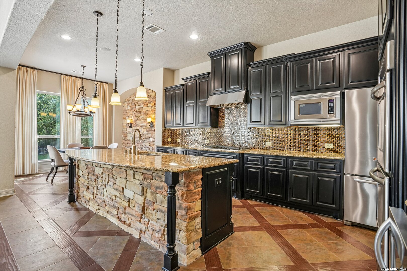 22715 Colibries San Antonio TX 78261