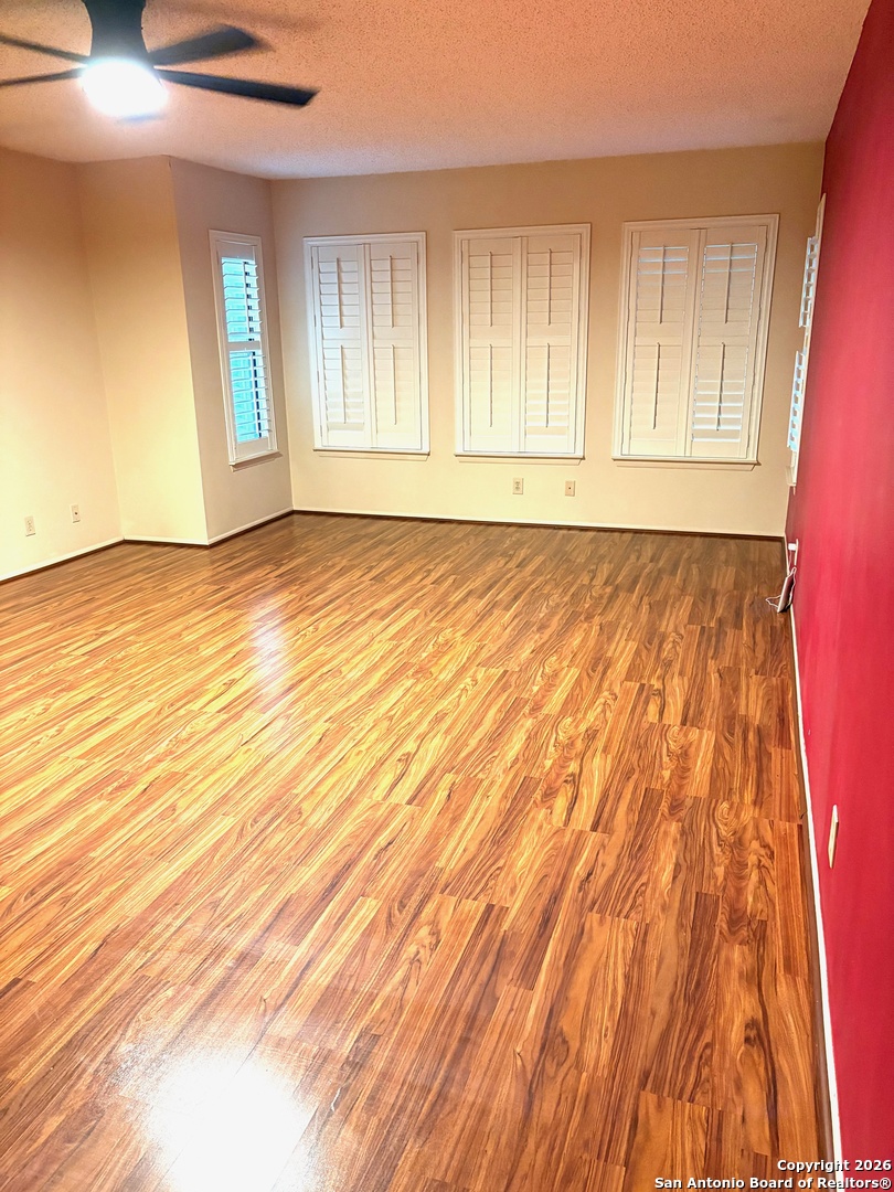 7501 Avery Live Oak TX 78233
