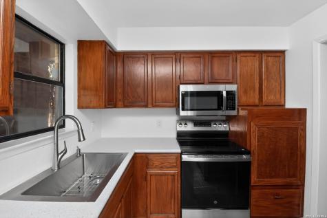 404 Hugo Kerrville TX 78028