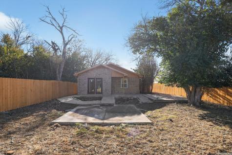 404 Hugo Kerrville TX 78028