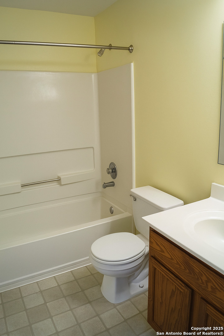 327 Cedron Chase San Antonio TX 78253