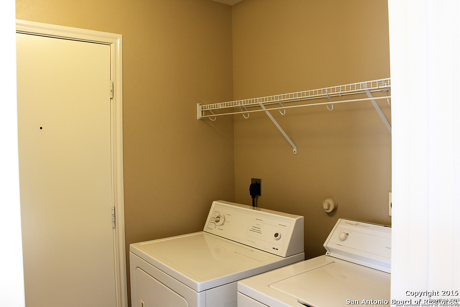 327 Cedron Chase San Antonio TX 78253