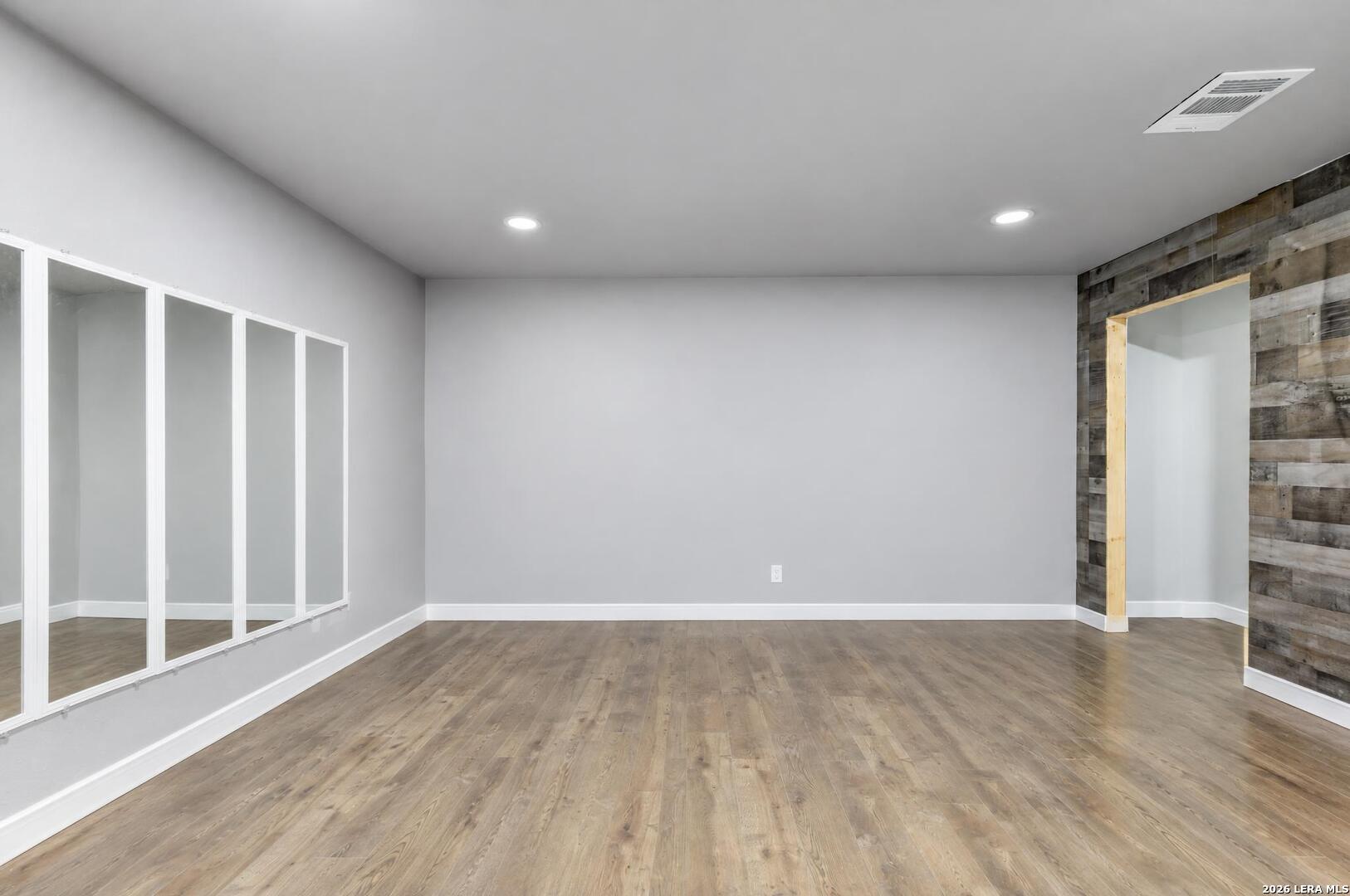 1403 Meadow Glen Adkins TX 78101
