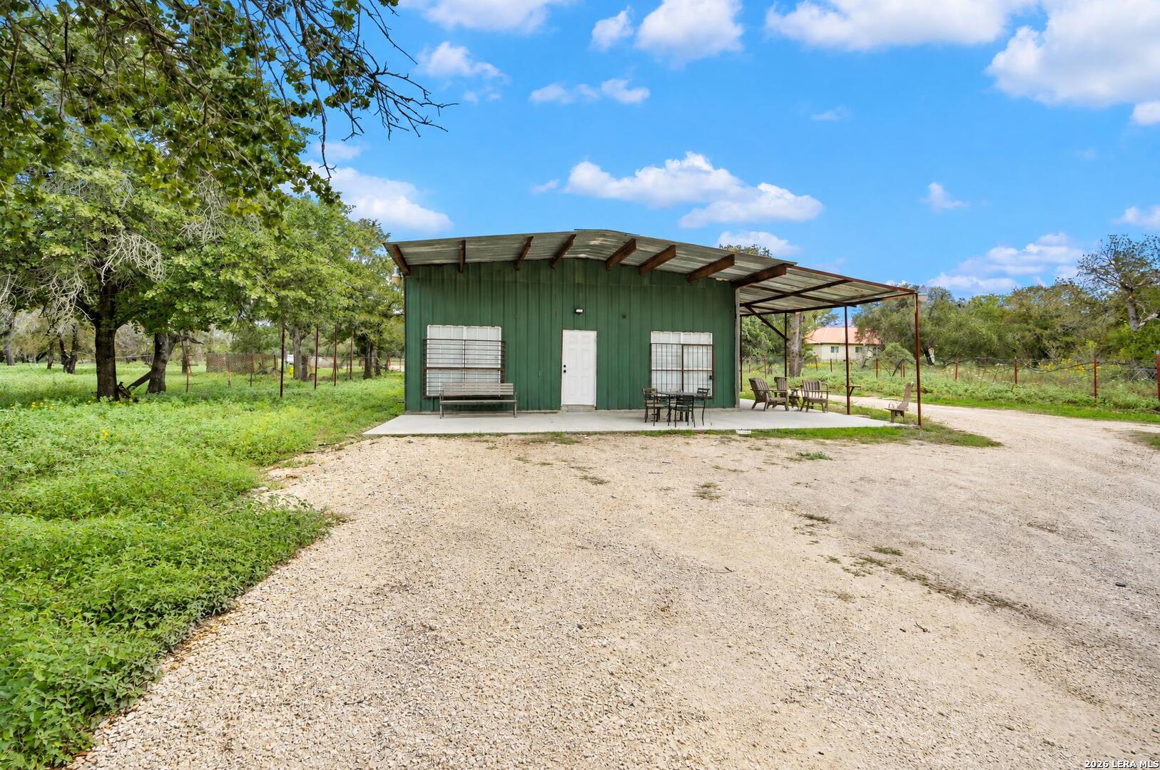 1403 Meadow Glen Adkins TX 78101