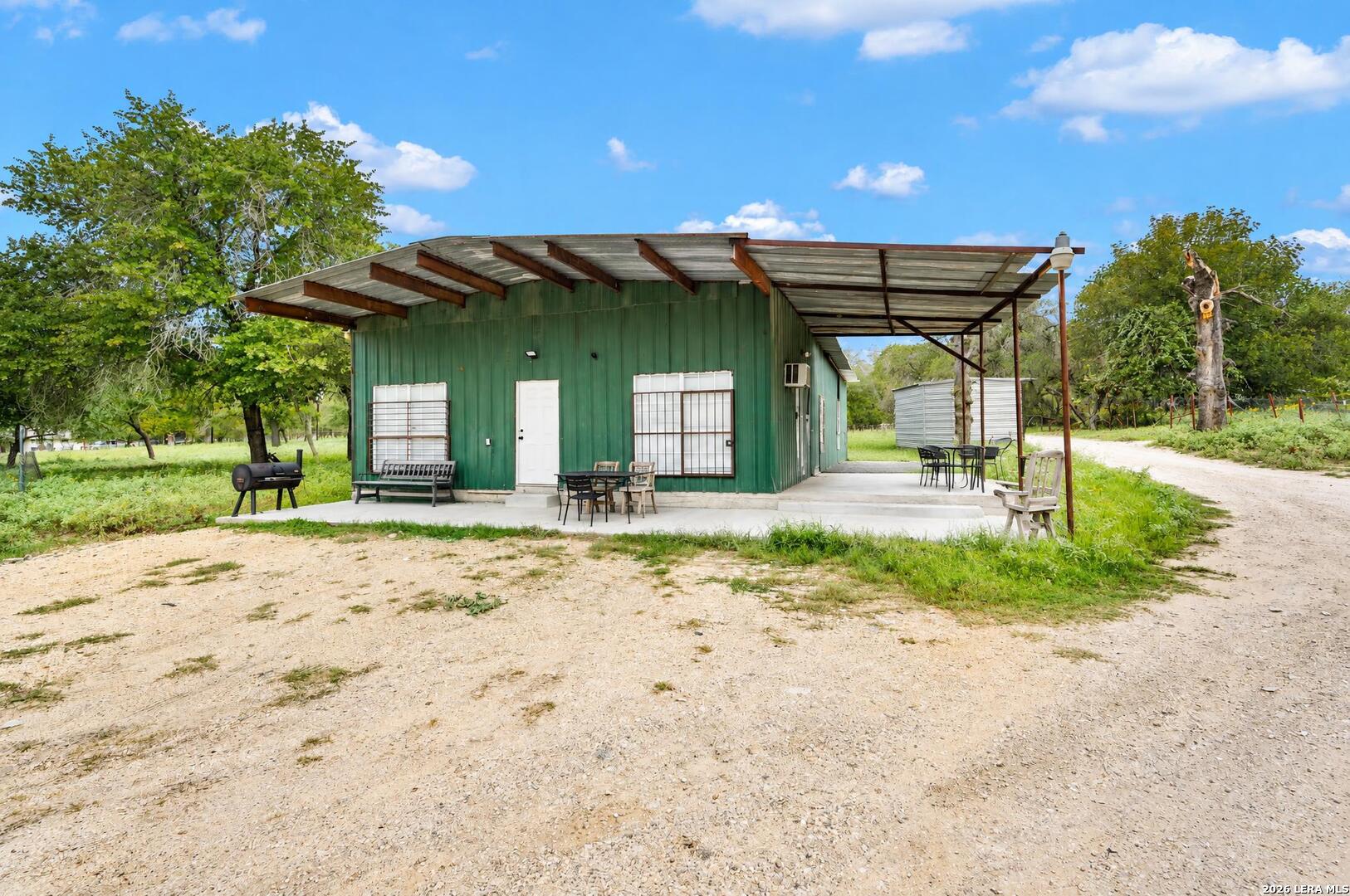 1403 Meadow Glen Adkins TX 78101