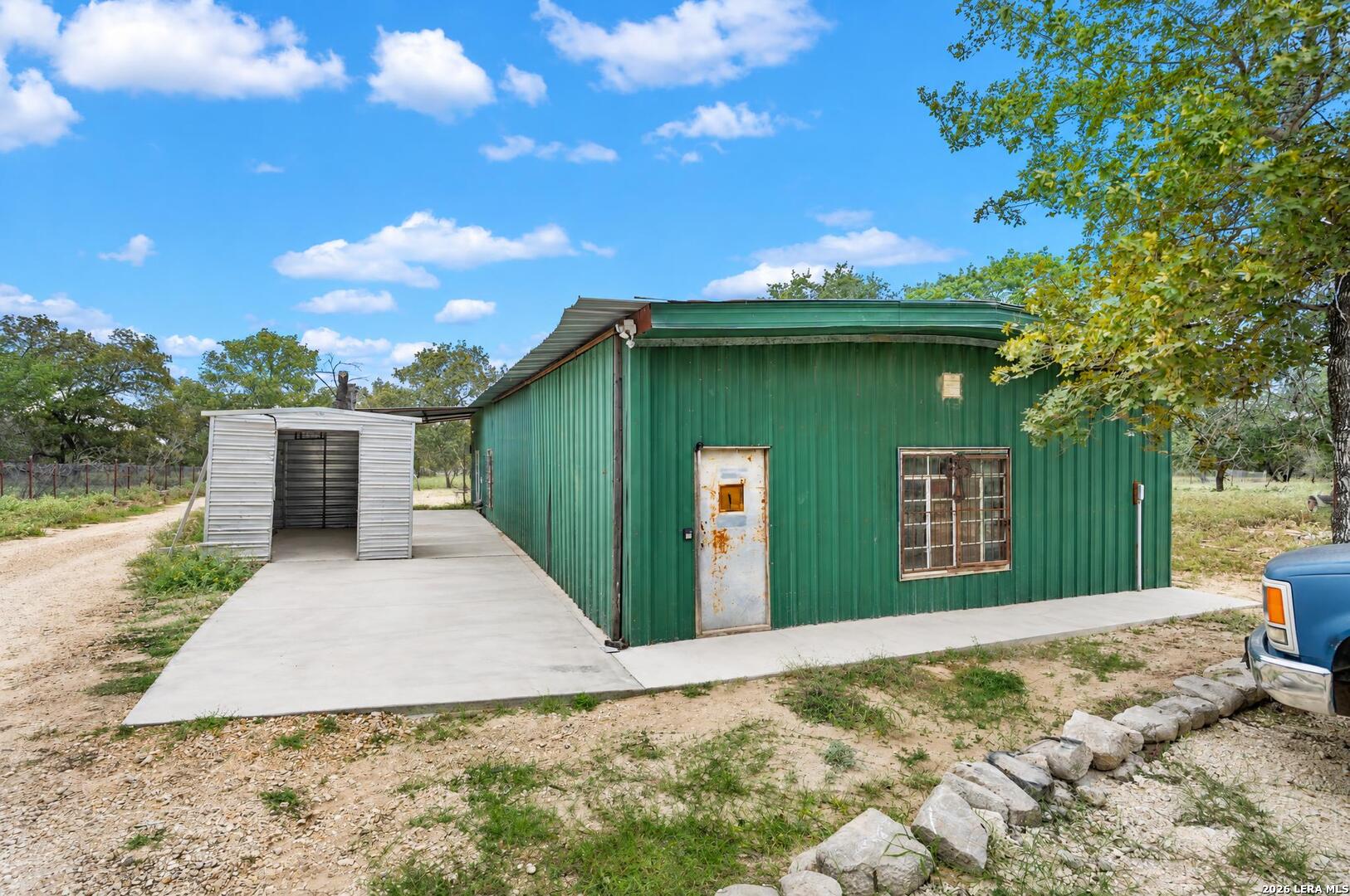 1403 Meadow Glen Adkins TX 78101