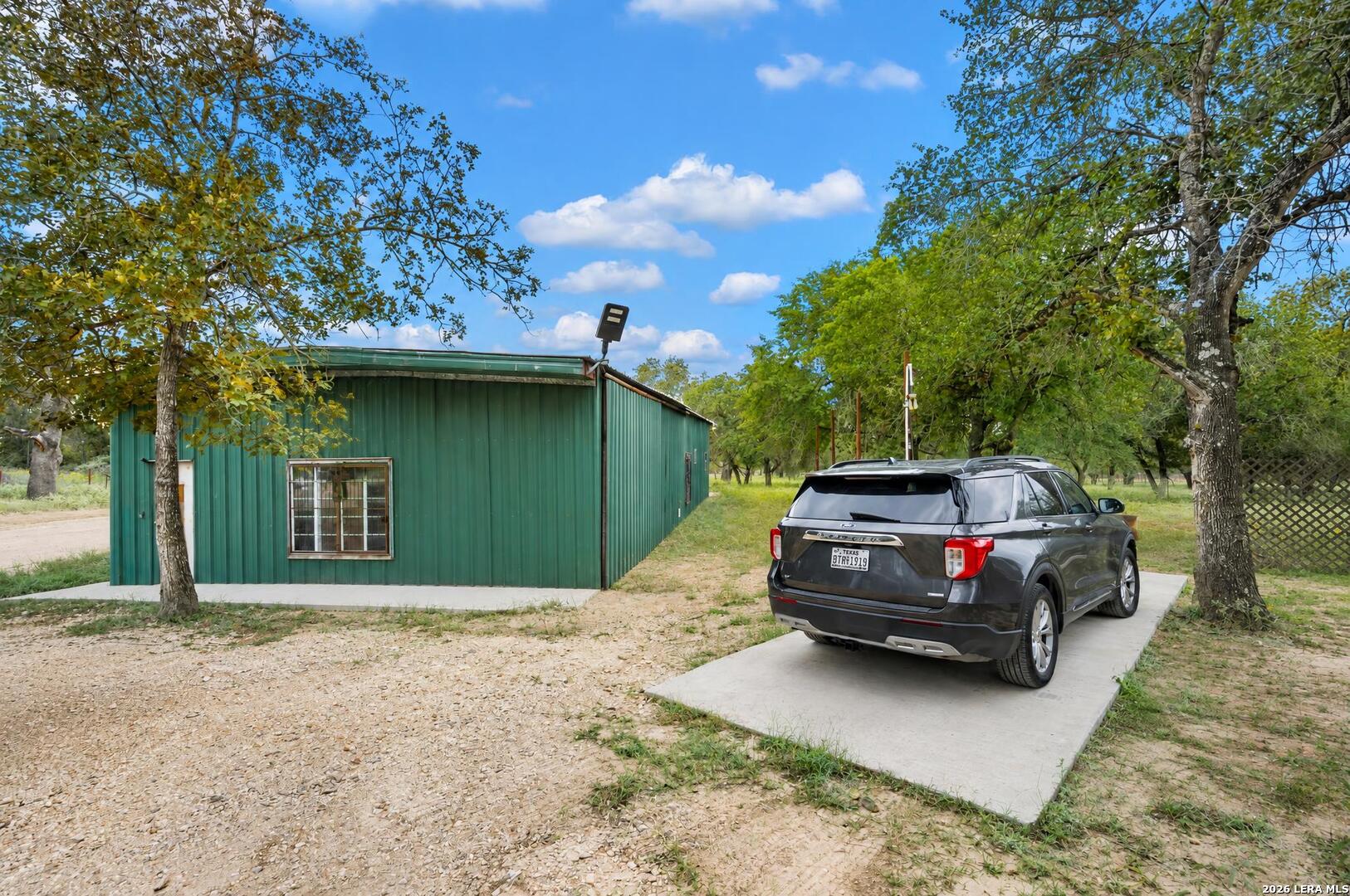 1403 Meadow Glen Adkins TX 78101