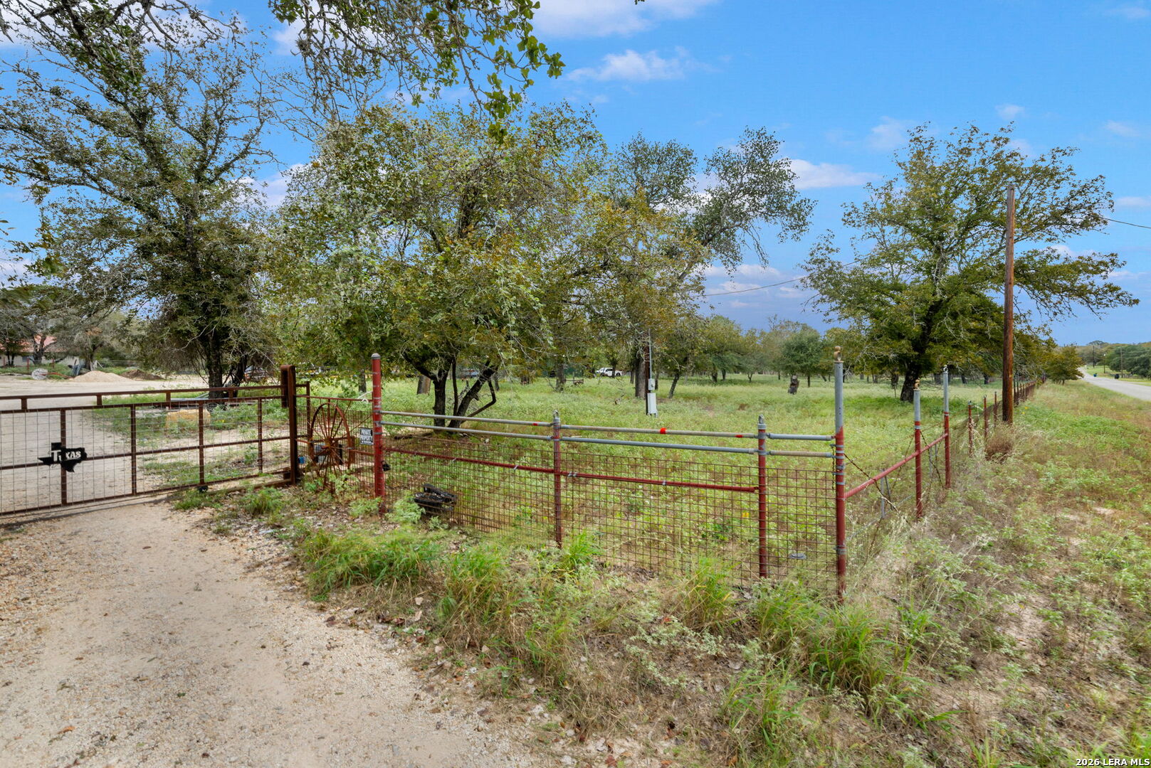 1403 Meadow Glen Adkins TX 78101