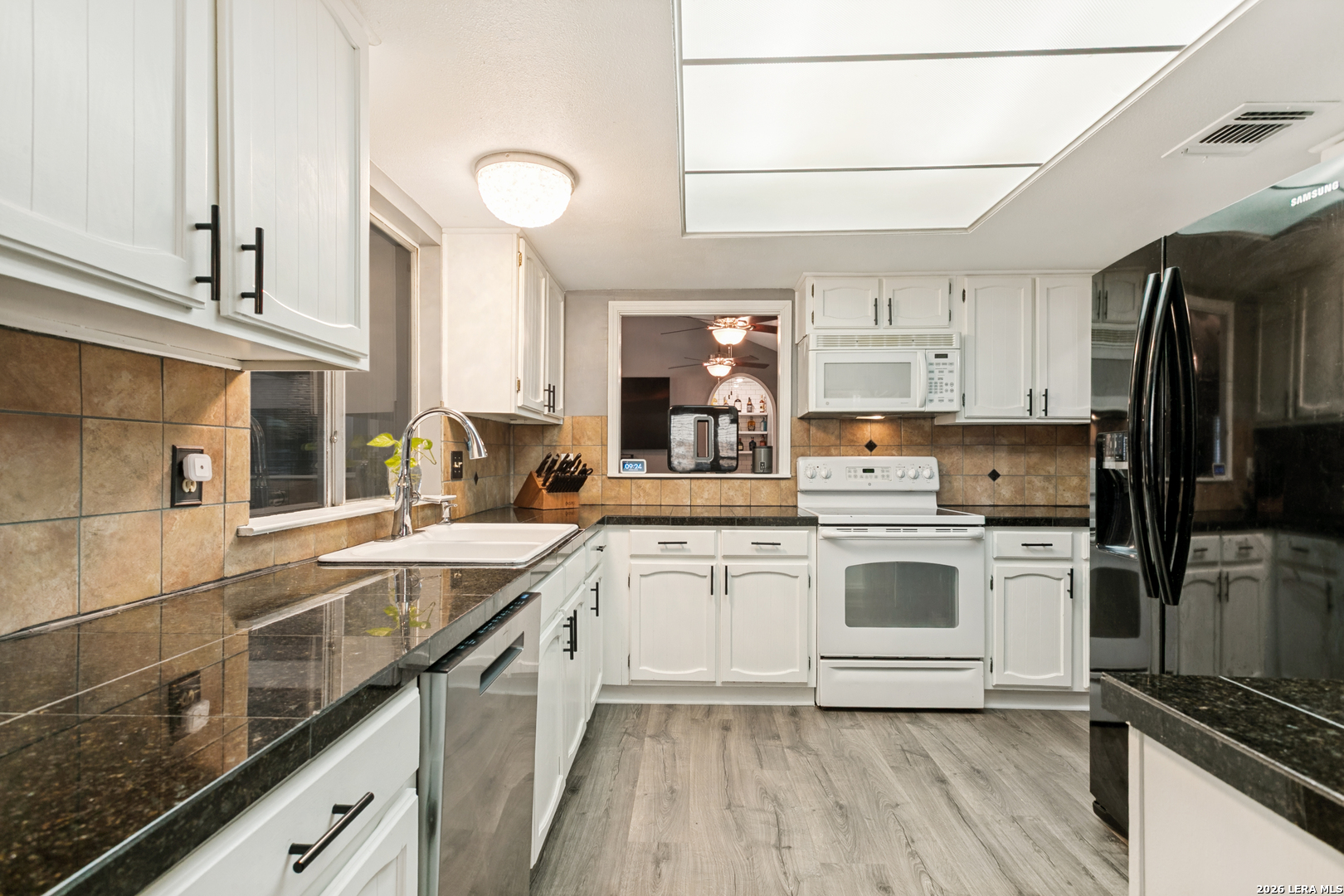 4631 Barhill Street San Antonio TX 78217