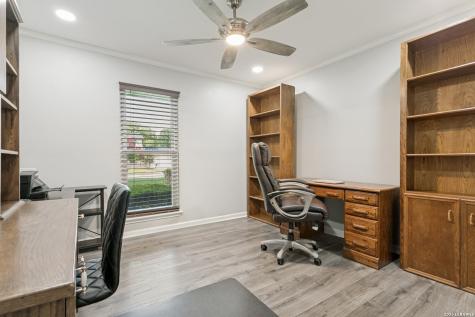 4631 Barhill Street San Antonio TX 78217