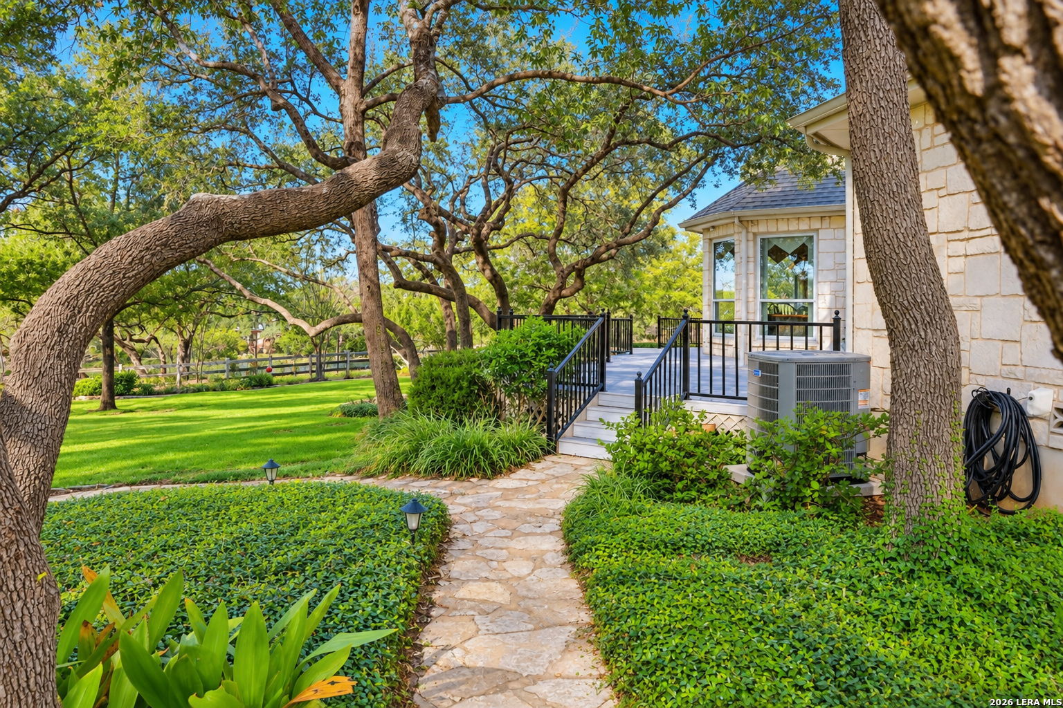 319 Hyacinth San Antonio TX 78260
