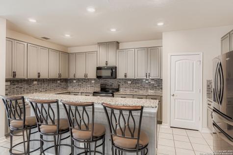 1912 Cool Breeze New Braunfels TX 78130