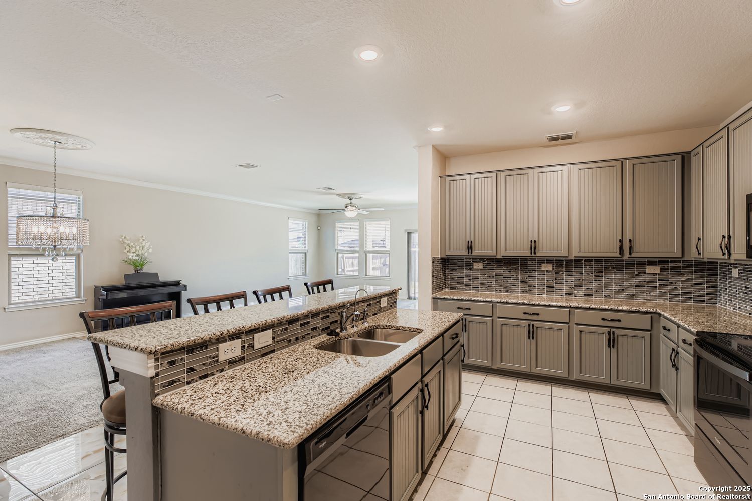 1912 Cool Breeze New Braunfels TX 78130