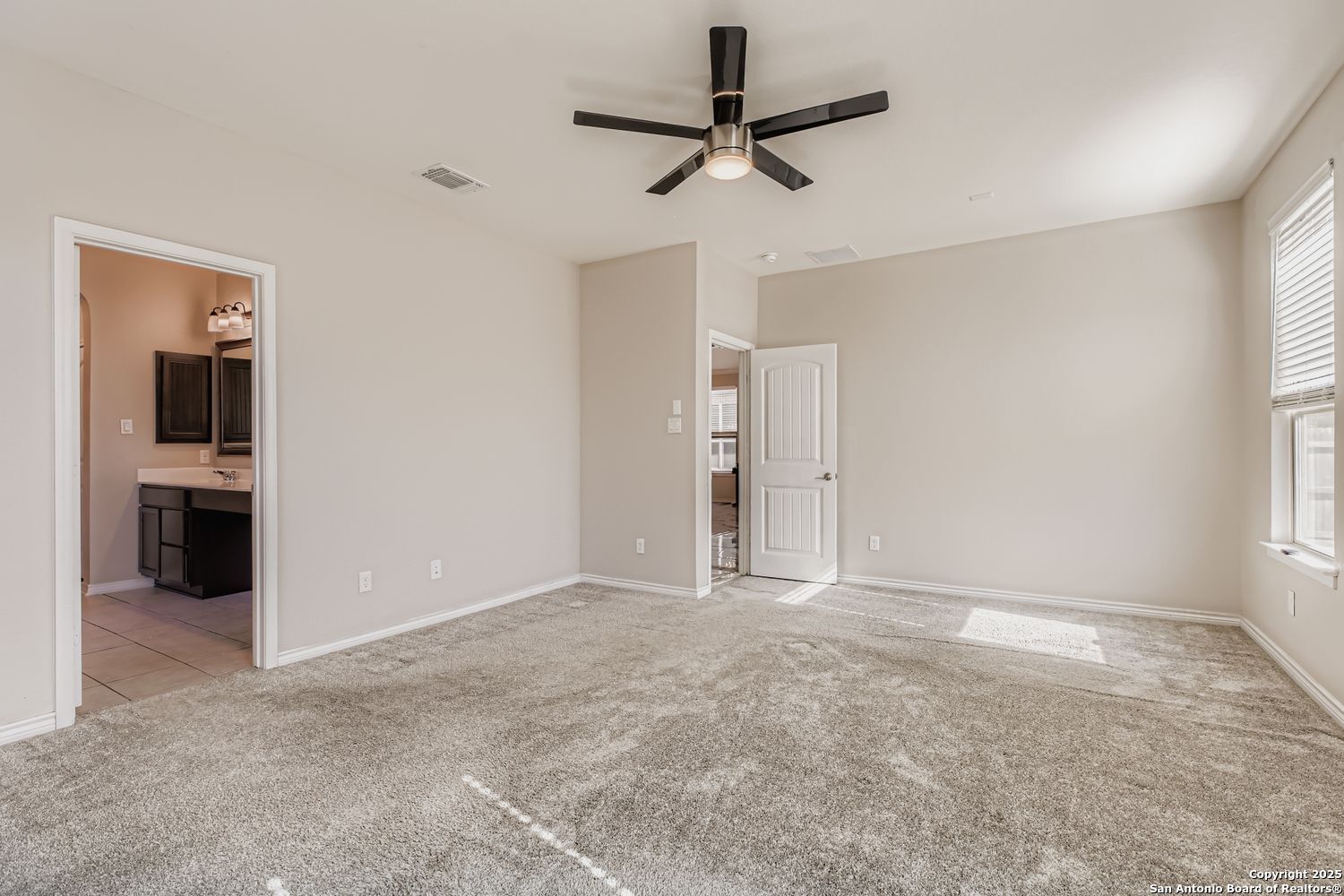 1912 Cool Breeze New Braunfels TX 78130