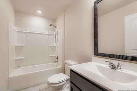 1912 Cool Breeze New Braunfels TX 78130