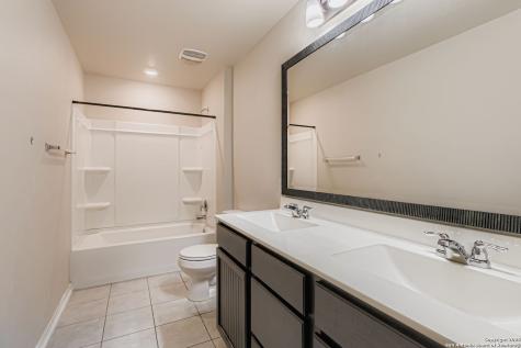 1912 Cool Breeze New Braunfels TX 78130