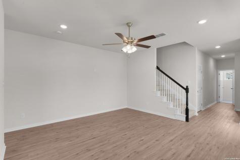 890 Farmhouse Trail New Braunfels TX 78130