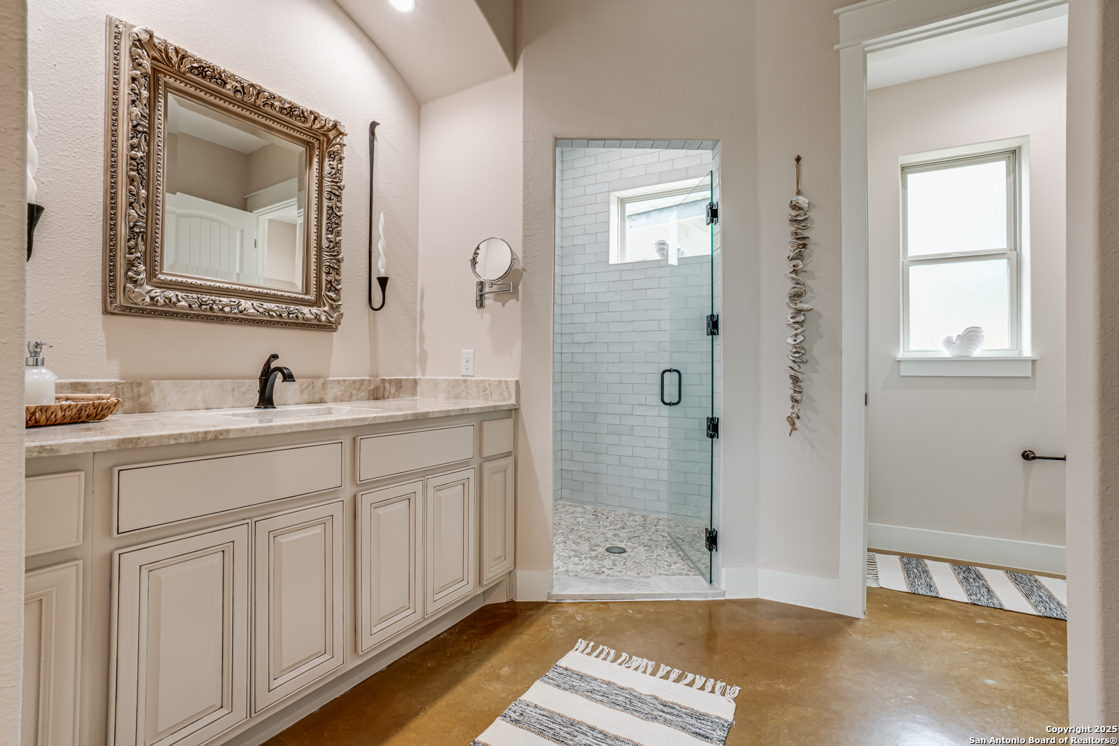2191 Grandview Forest Canyon Lake TX 78133
