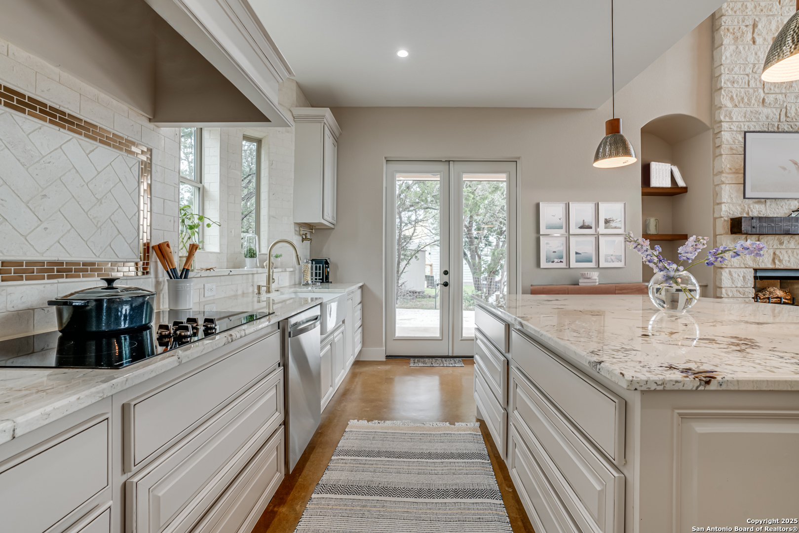 2191 Grandview Forest Canyon Lake TX 78133