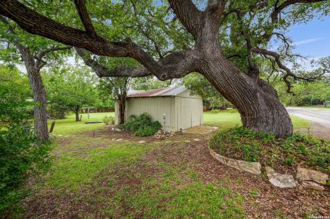719 Elm Street Blanco TX 78606