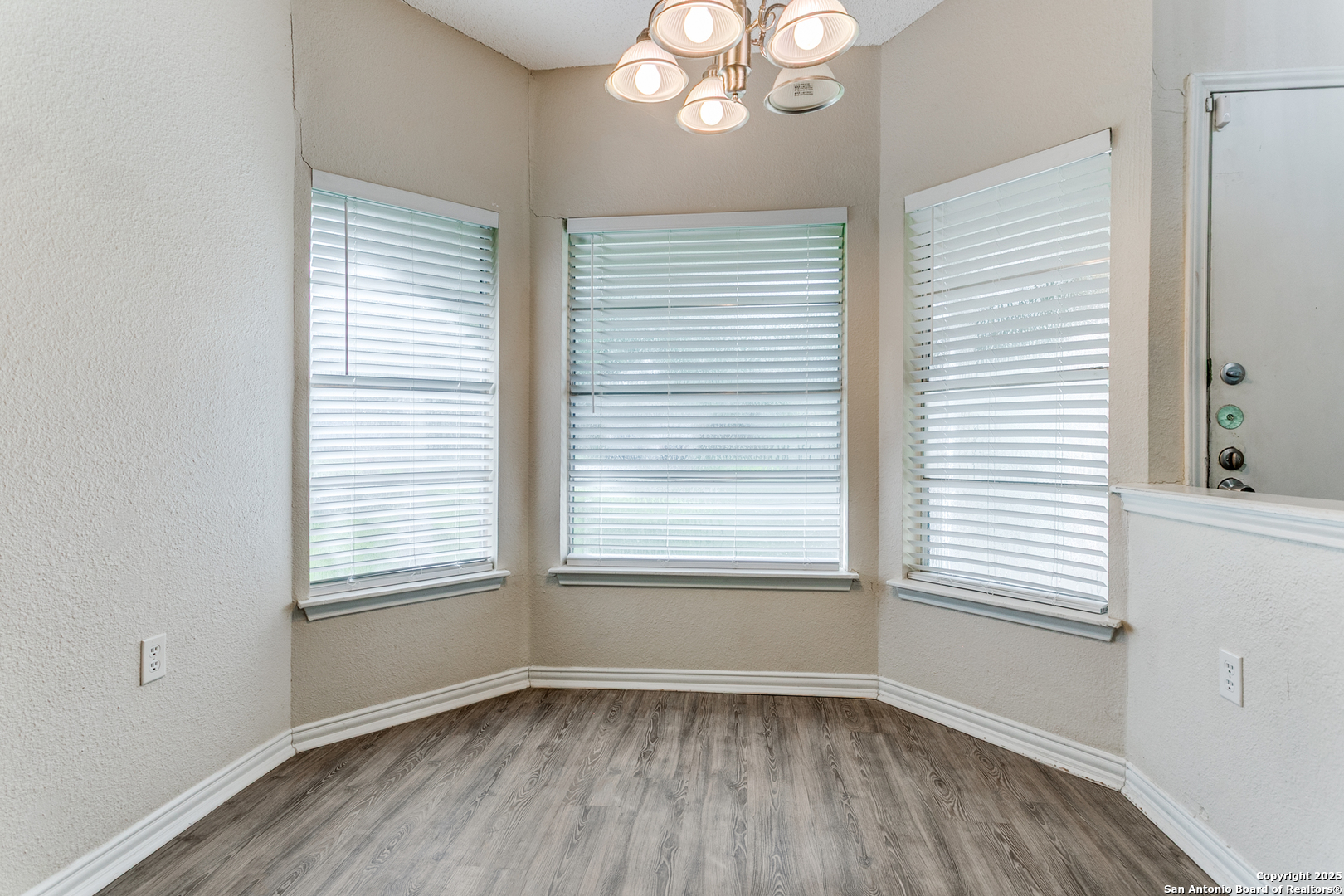 6815 Hillside Peak San Antonio TX 78233
