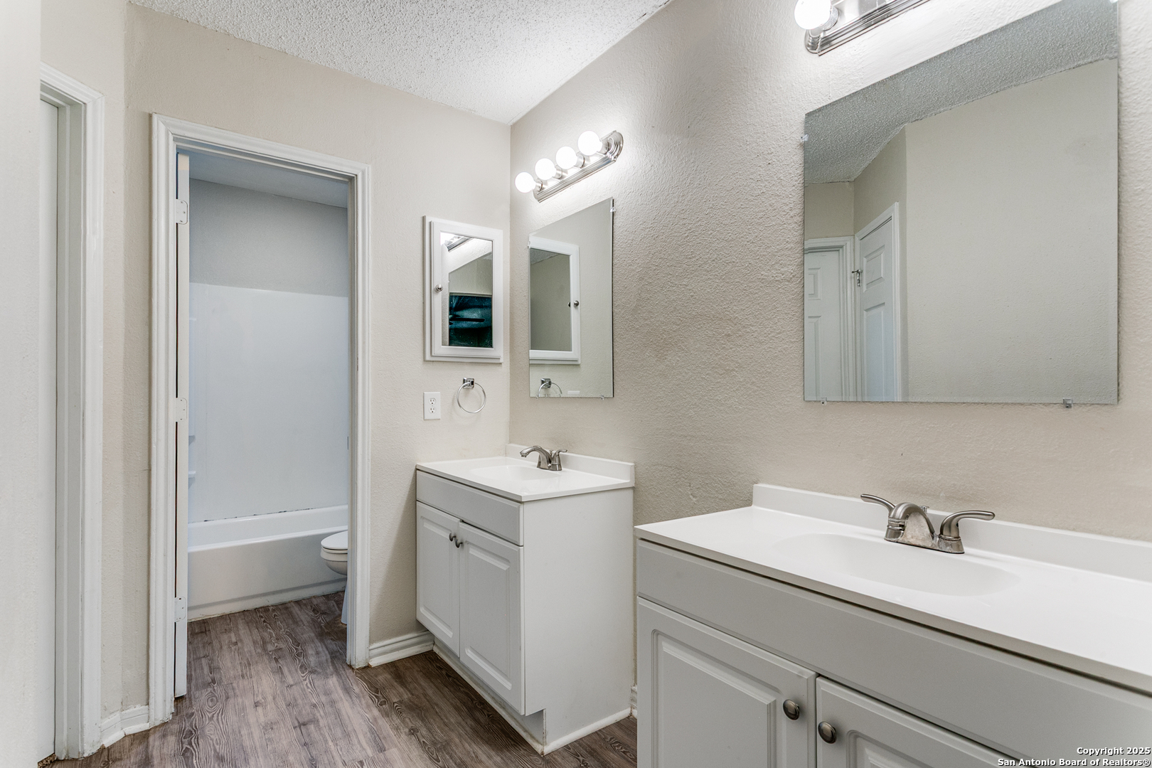 6815 Hillside Peak San Antonio TX 78233