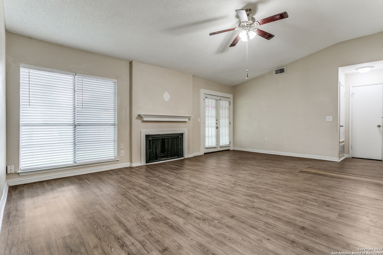 6815 Hillside Peak San Antonio TX 78233