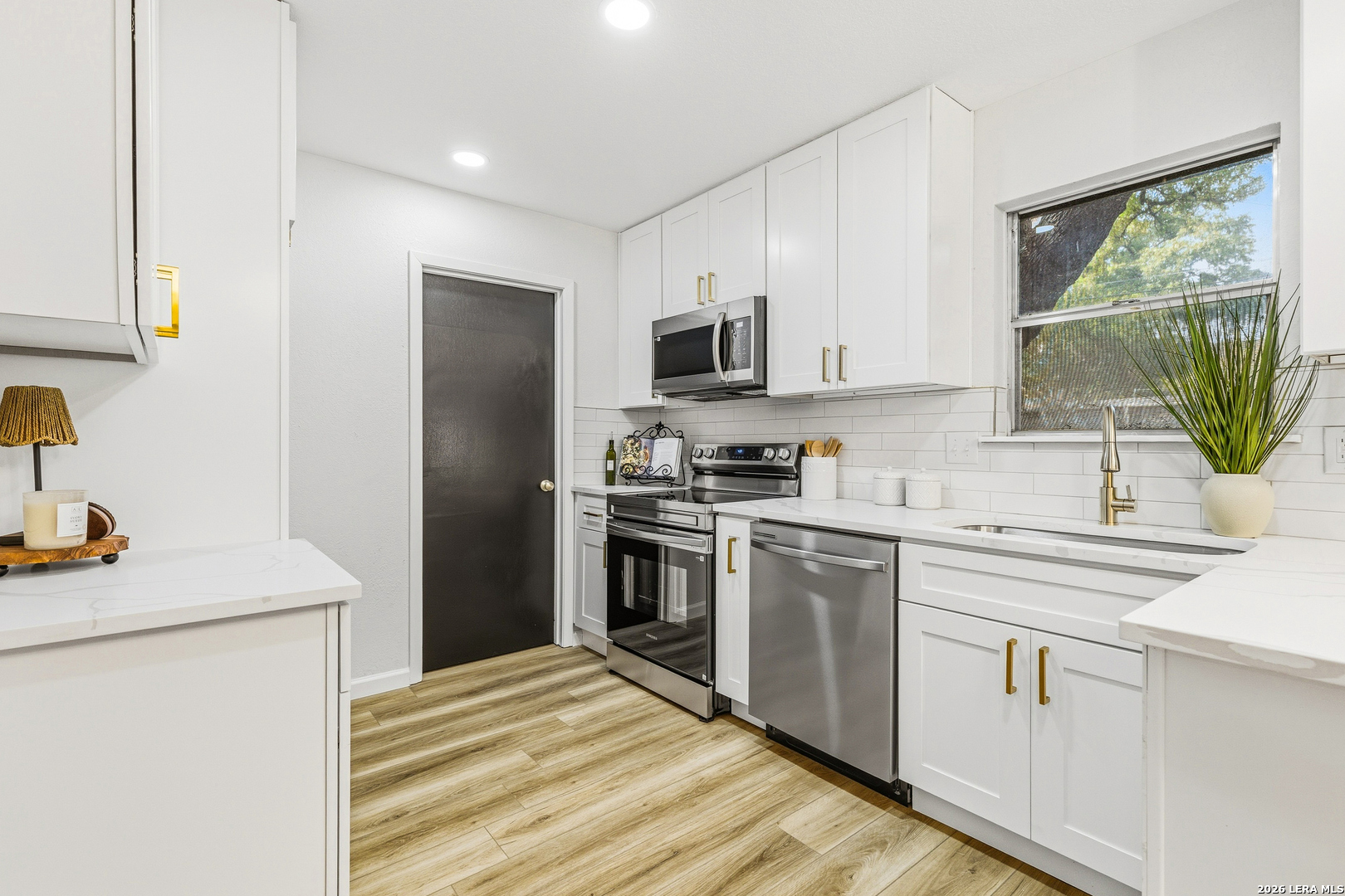 6707 Forest Grove San Antonio TX 78240