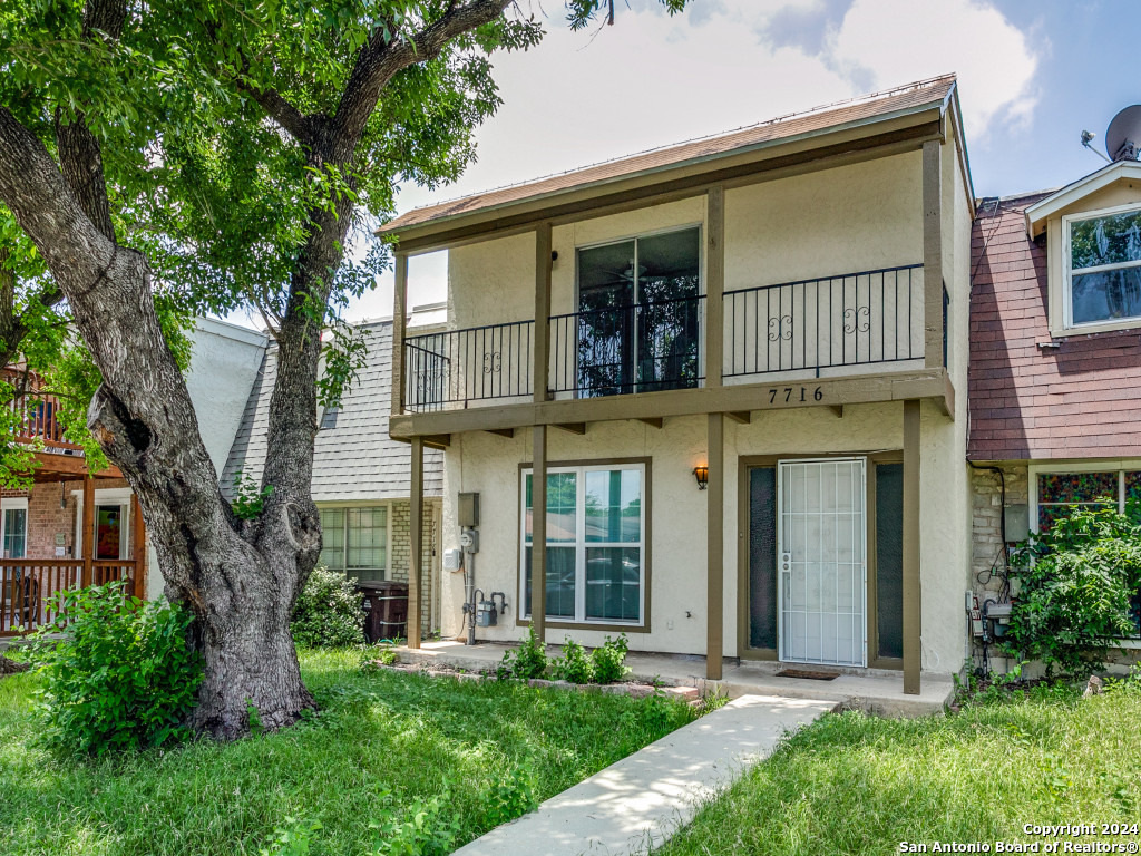 7716 Glen Meadows San Antonio TX 78239