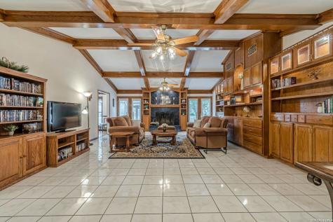 15211 Oak Spring Street San Antonio TX 78232