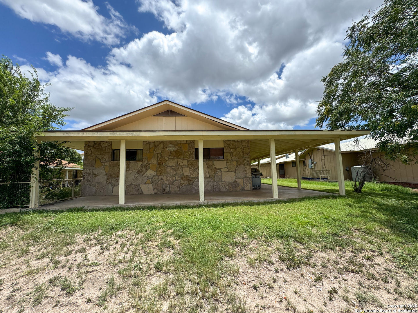 130 Sunset Brackettville TX 78832