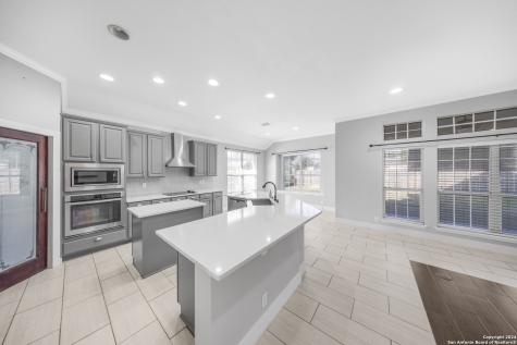 121 Norman Cove Cibolo TX 78108