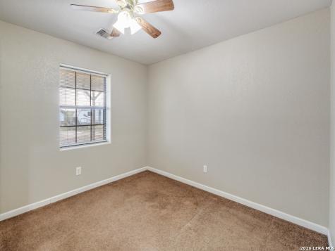 813 Pleasant Acres Seguin TX 78155