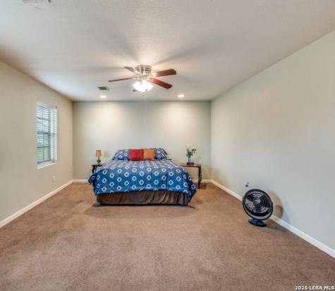 813 Pleasant Acres Seguin TX 78155