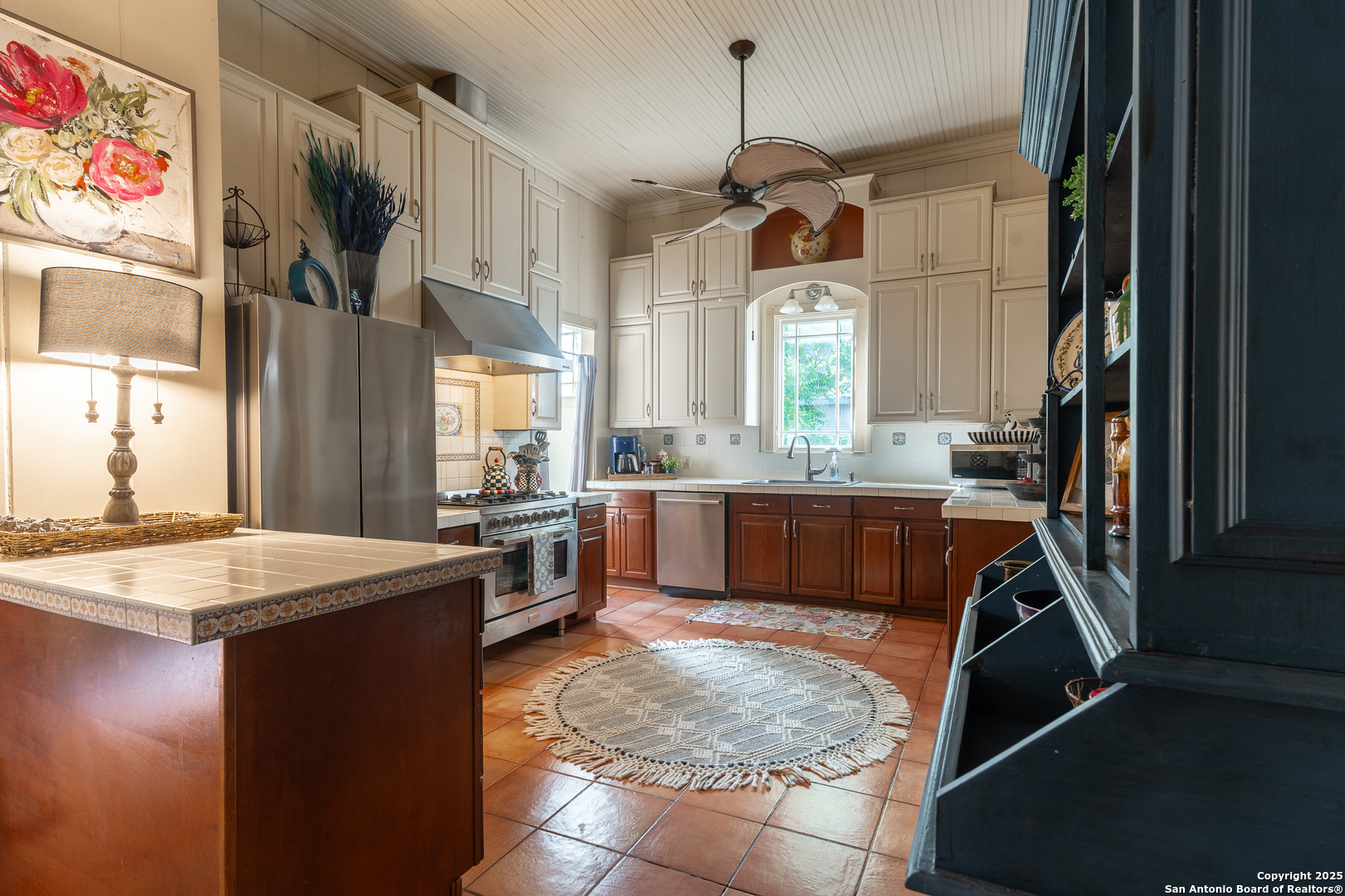 529 N High Uvalde TX 78801