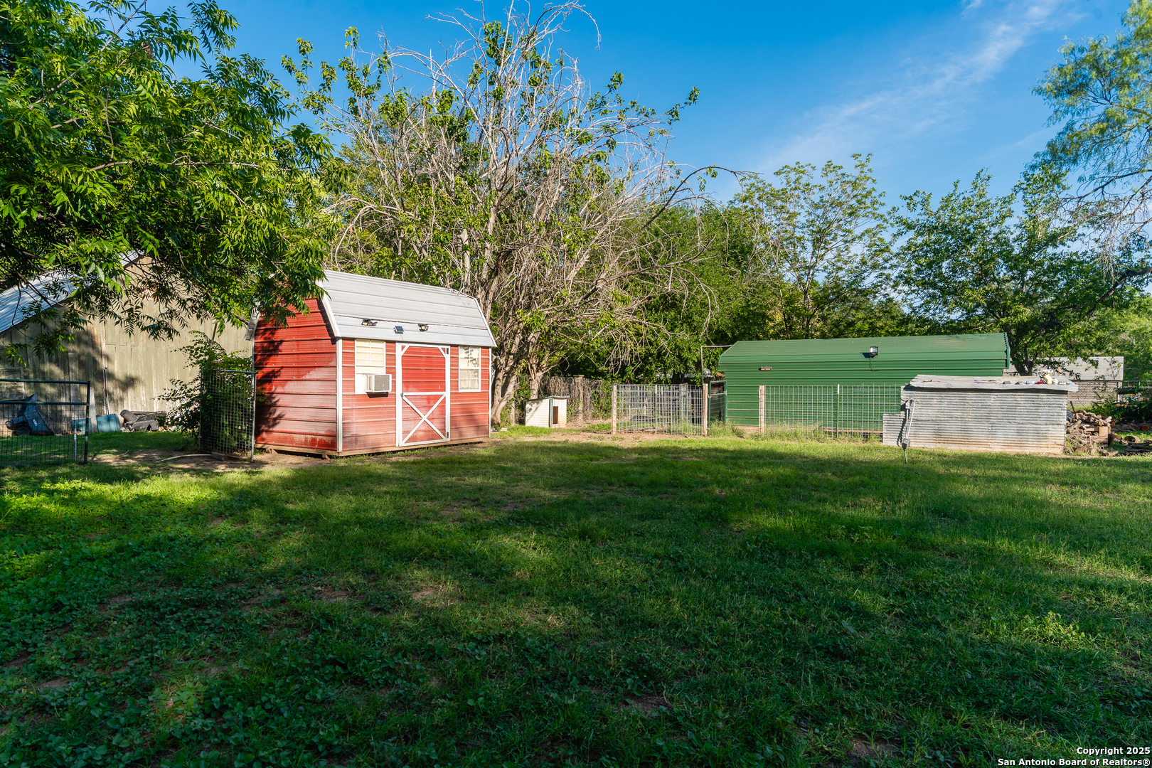 529 N High Uvalde TX 78801