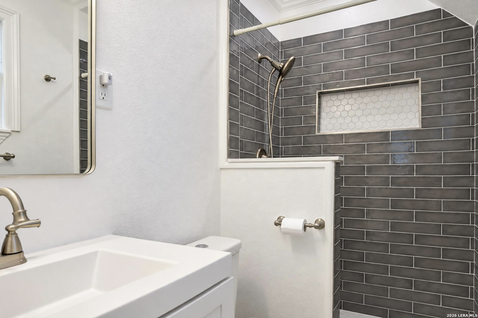 2835 Earls Trail Beeville TX 78102