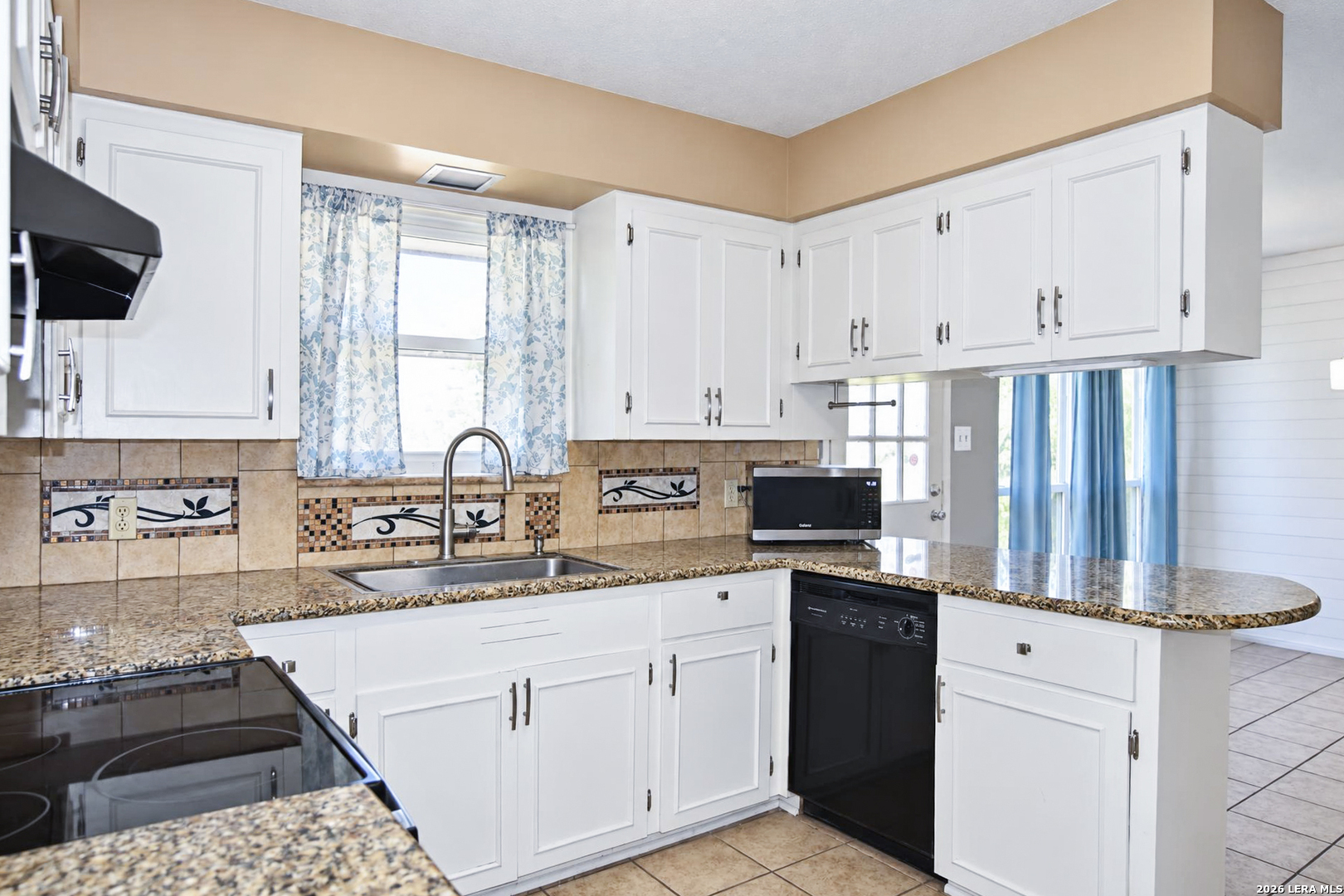 2835 Earls Trail Beeville TX 78102