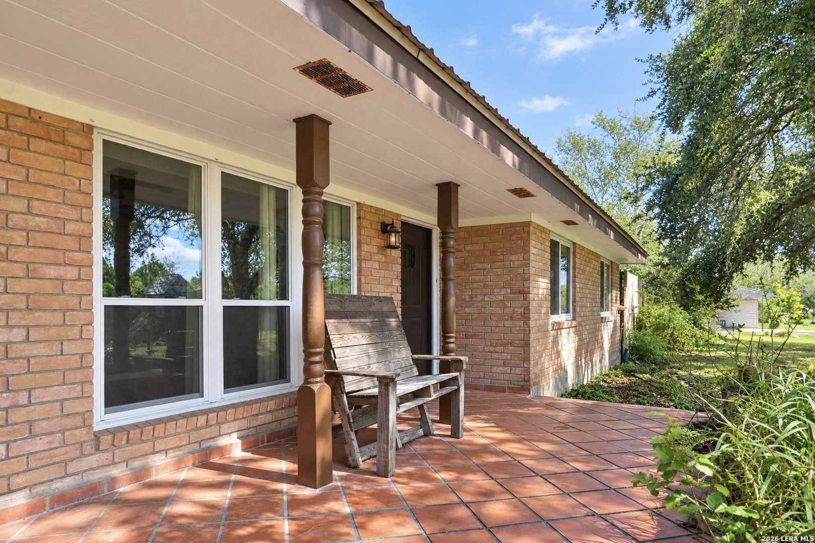 2835 Earls Trail Beeville TX 78102