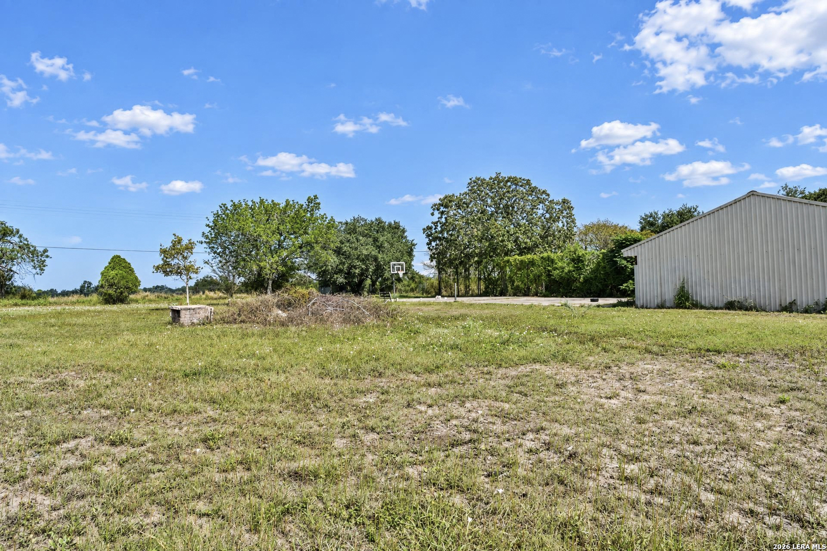 2835 Earls Trail Beeville TX 78102
