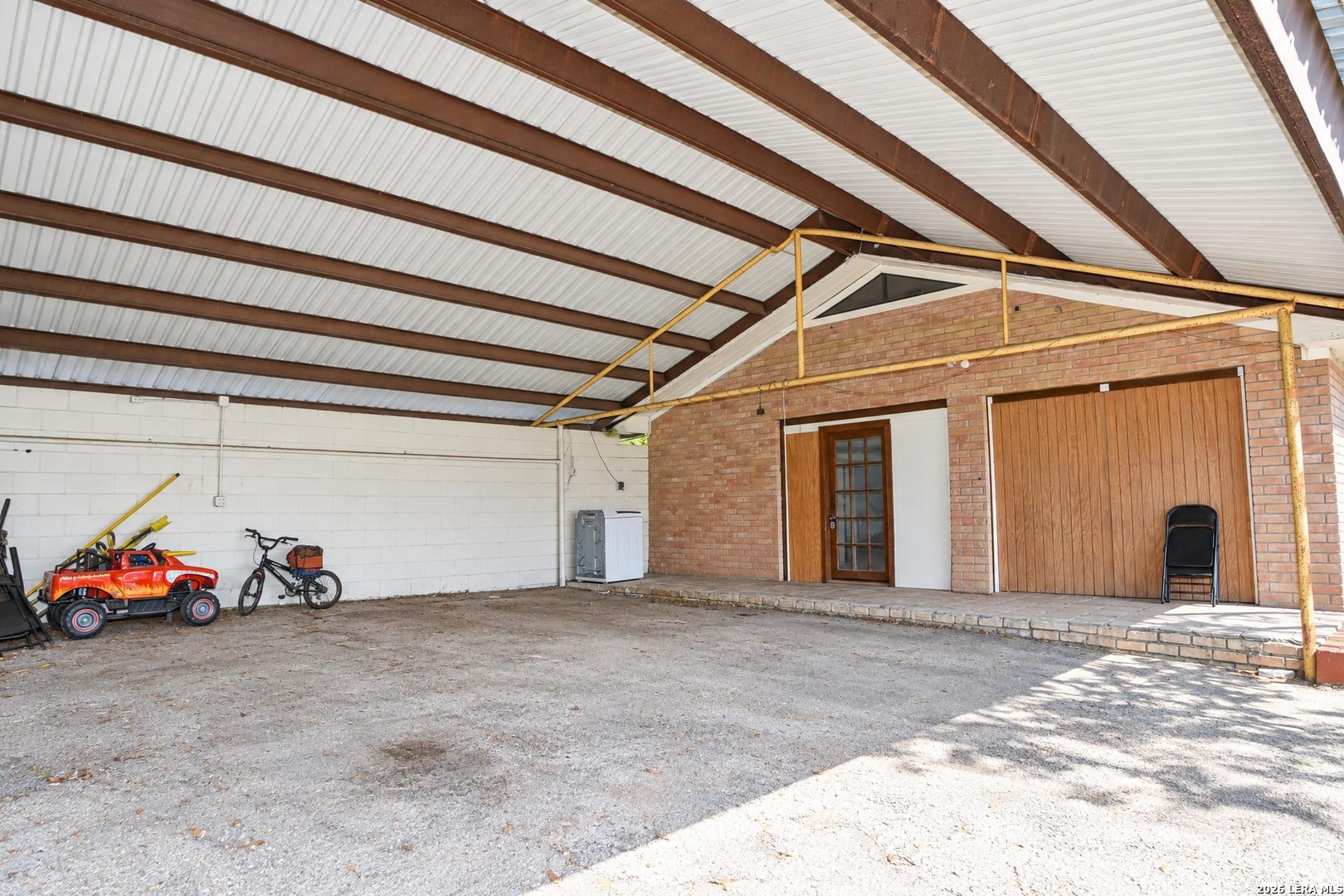 2835 Earls Trail Beeville TX 78102