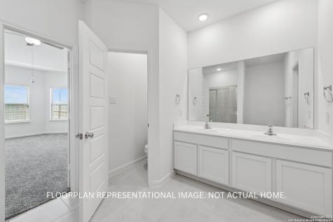6203 Persimmon Lake San Antonio TX 78245