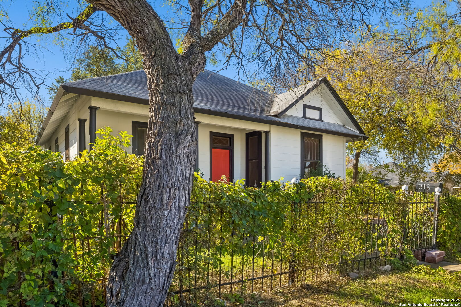 218 Coleman San Antonio TX 78208